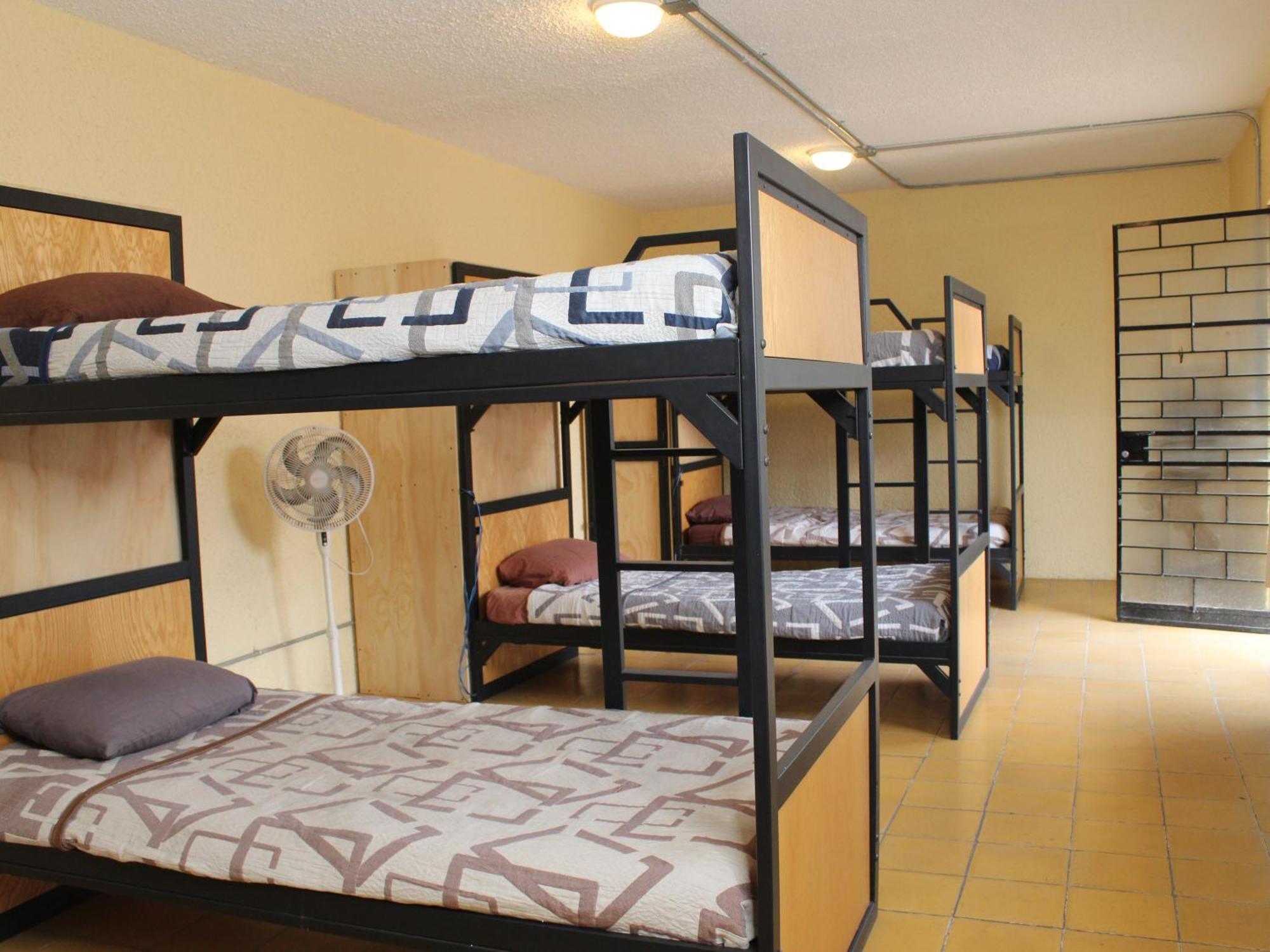 Hostal La Loteria Гвадалахара Екстер'єр фото